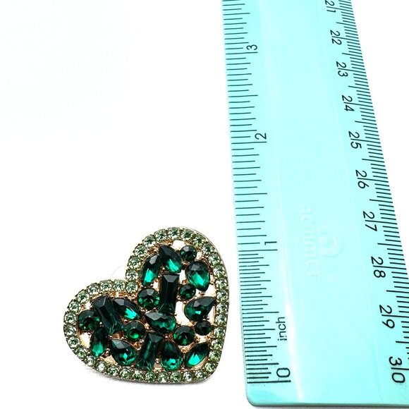 Green Crystal Rhinestone Heart Earrings Pierced Gold Tone Chandelier New - Picture 3 of 3